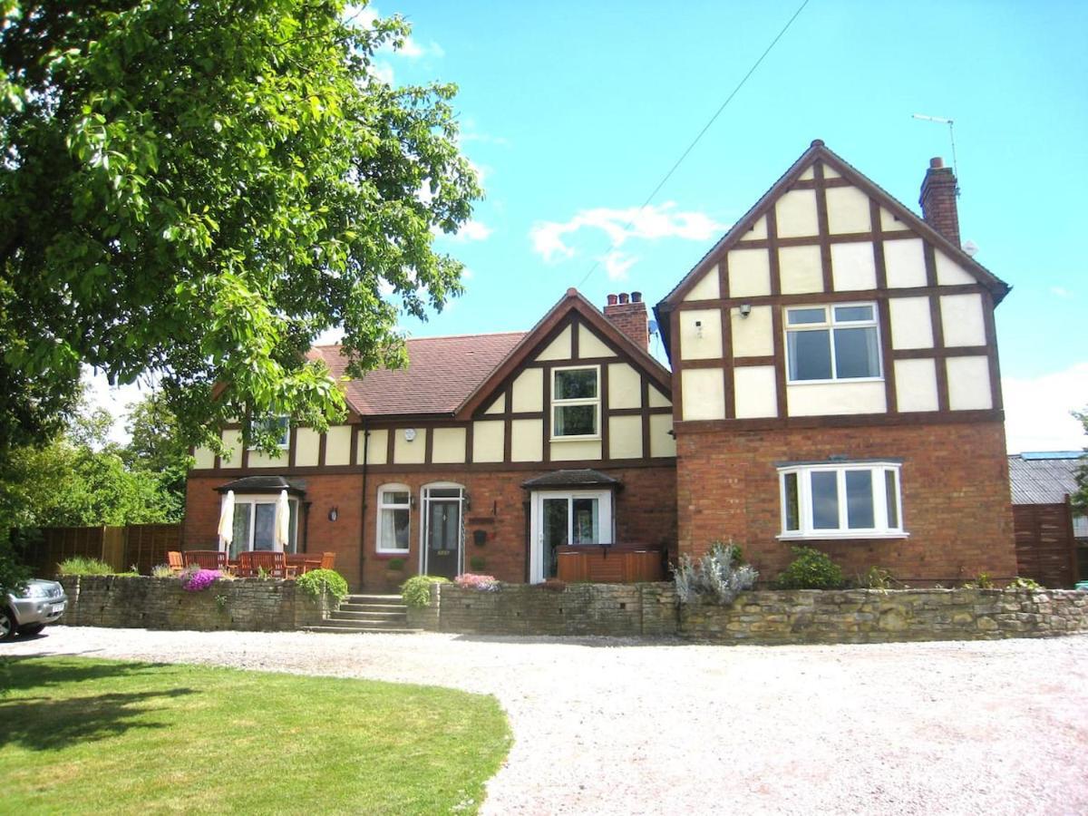 Arden Hill Farmhouse - Hot Tub, Snooker Table, Sleeps 16 Стратфорд на Ейвън Екстериор снимка
