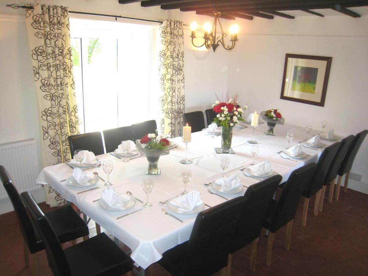 Arden Hill Farmhouse - Hot Tub, Snooker Table, Sleeps 16 Стратфорд на Ейвън Екстериор снимка